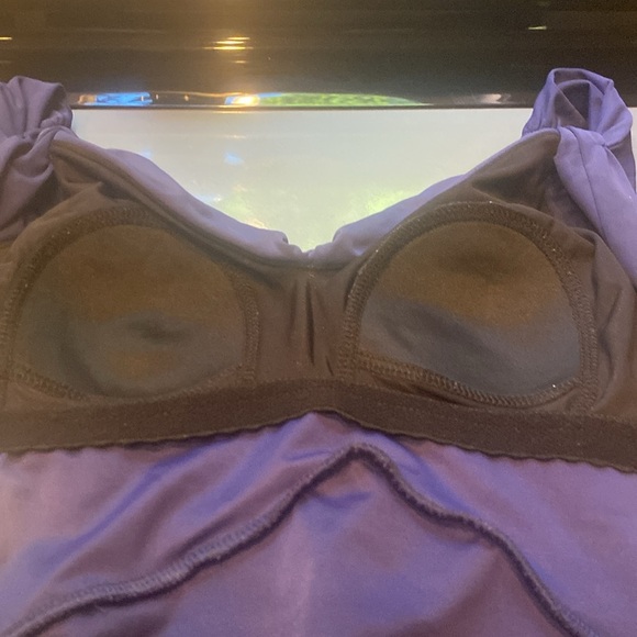 - Lands End one piece swim suit. Built in bra, size 6P, like new. - Picture 6 of 7